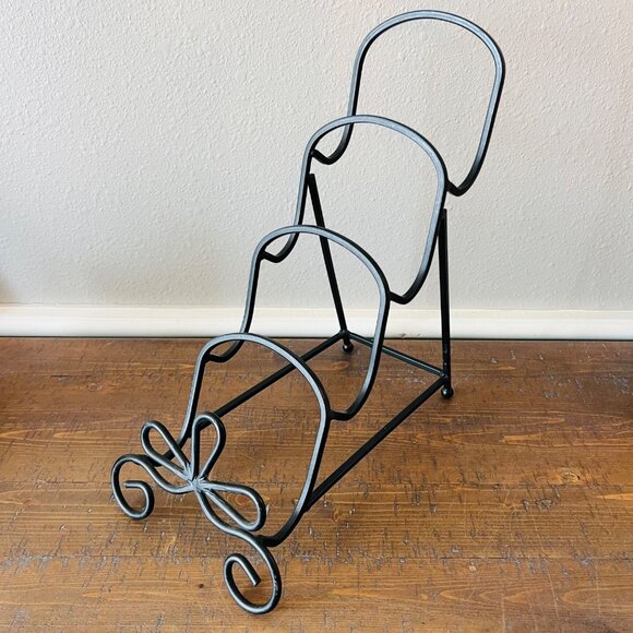Decorative Black Metal Plate Stand Or Display Rack With 3 Tiers & Bow Accent - Picture 2 of 6